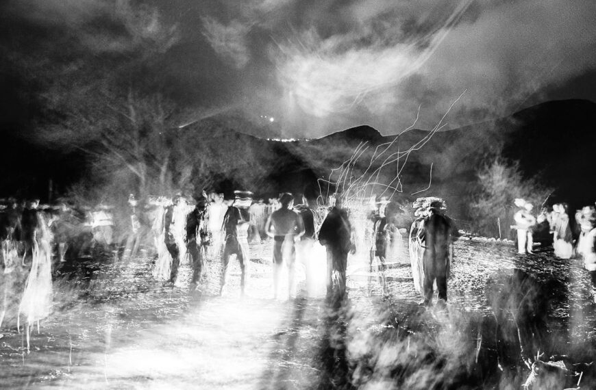 Lo invisible que sostiene lo visible